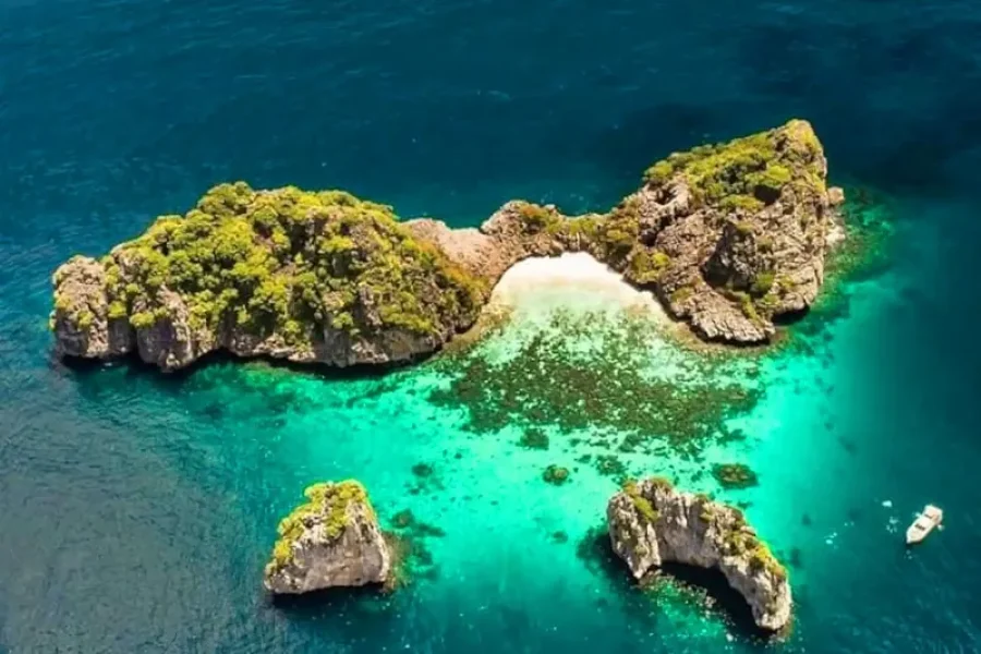Ko Lanta Snorkeling Adventure Tour to Koh Rok and Koh Haa