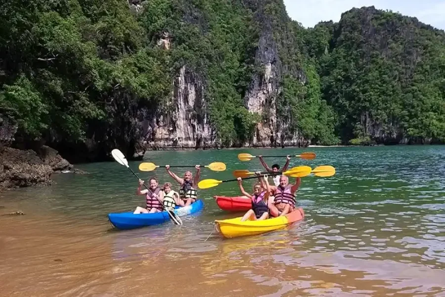 Koh Lanta: Kayak and Long-Tail Boat Nature and Wildlife Tour